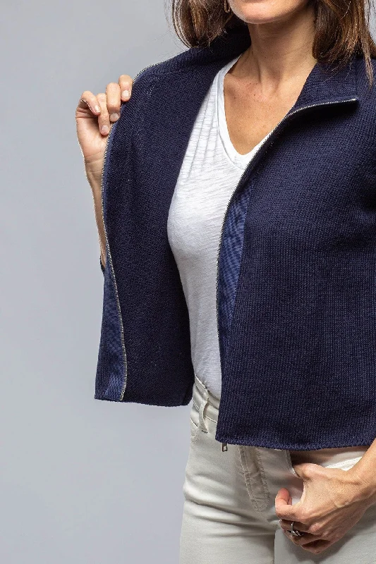 Crete Zip Sweater In Navy