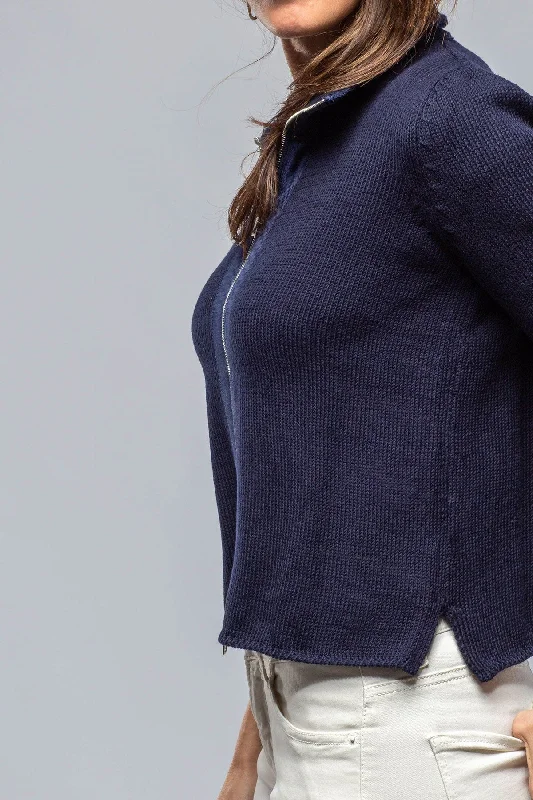 Crete Zip Sweater In Navy