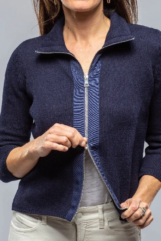 Crete Zip Sweater In Navy